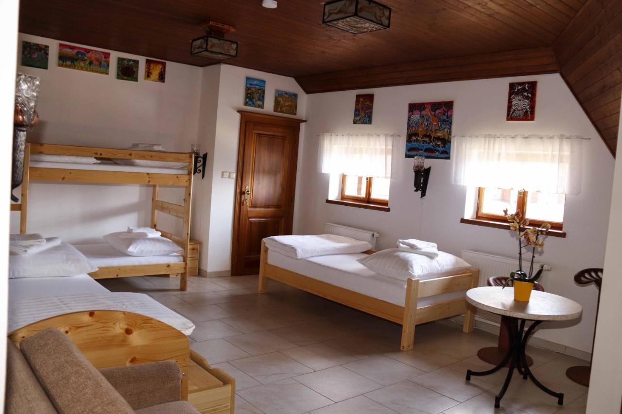 Apartman U Vagnera ดวูร์กราโลเว นัด ลาเบม ภายนอก รูปภาพ