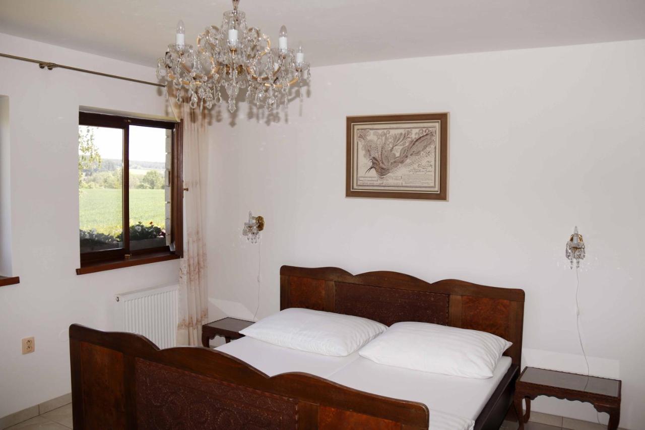 Apartman U Vagnera ดวูร์กราโลเว นัด ลาเบม ภายนอก รูปภาพ