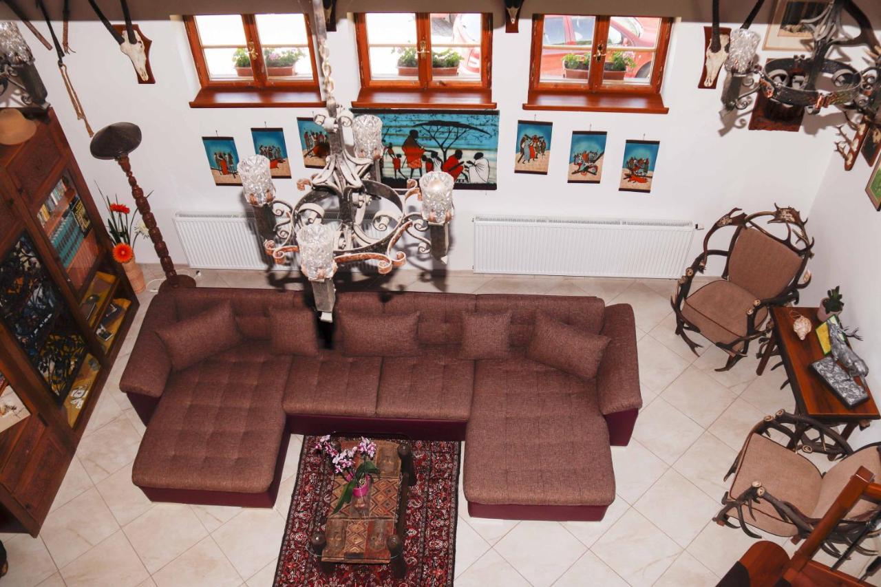 Apartman U Vagnera ดวูร์กราโลเว นัด ลาเบม ภายนอก รูปภาพ