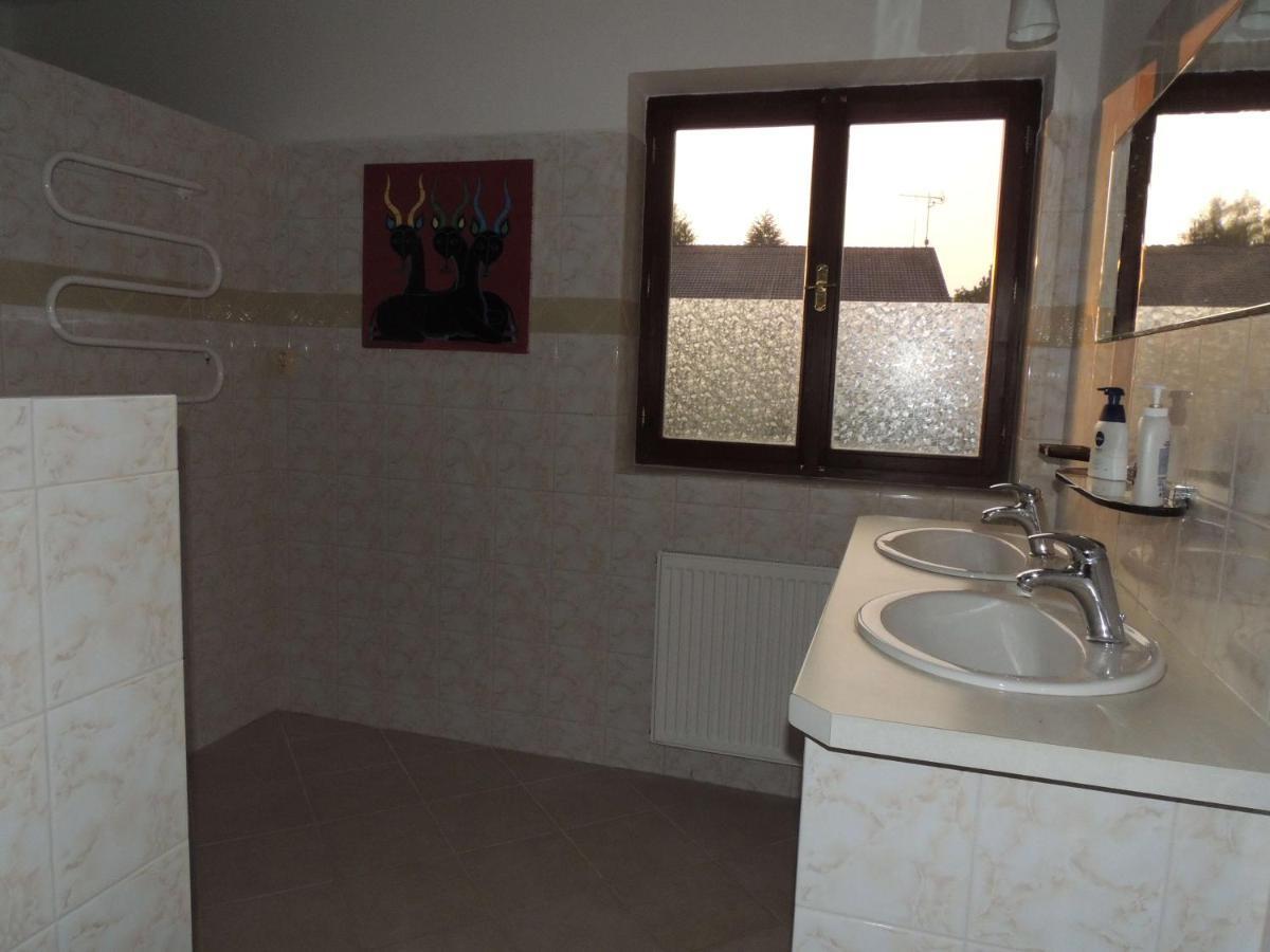Apartman U Vagnera ดวูร์กราโลเว นัด ลาเบม ภายนอก รูปภาพ
